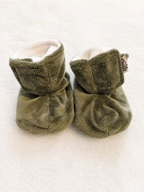 Bébé Chaud Plush Baby Booties – 18–24 Months